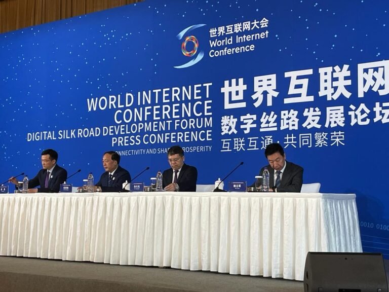 الصين تستضيف منتدى تطوير طريق الحرير الرقمي في أبريل