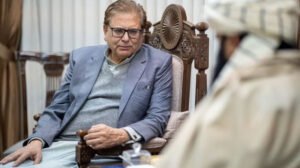 المبعوث الباكستاني الخاص إلى أفغانستان يصل إلى كابول لإجراء محادثات