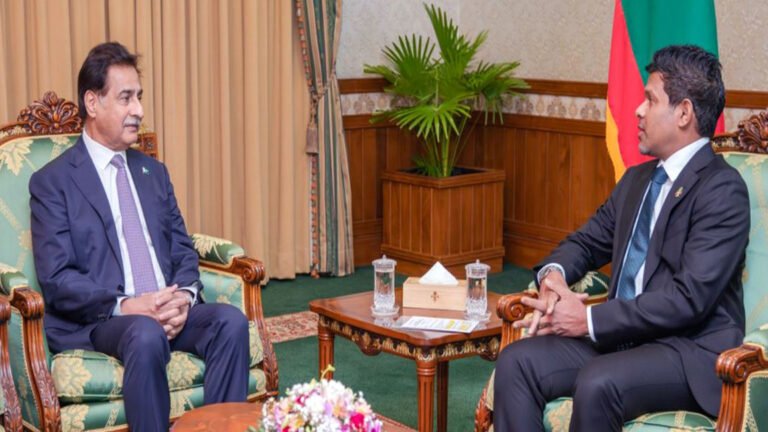 باكستان وجزر المالديف تتعهدان بتعزيز العلاقات الثنائية